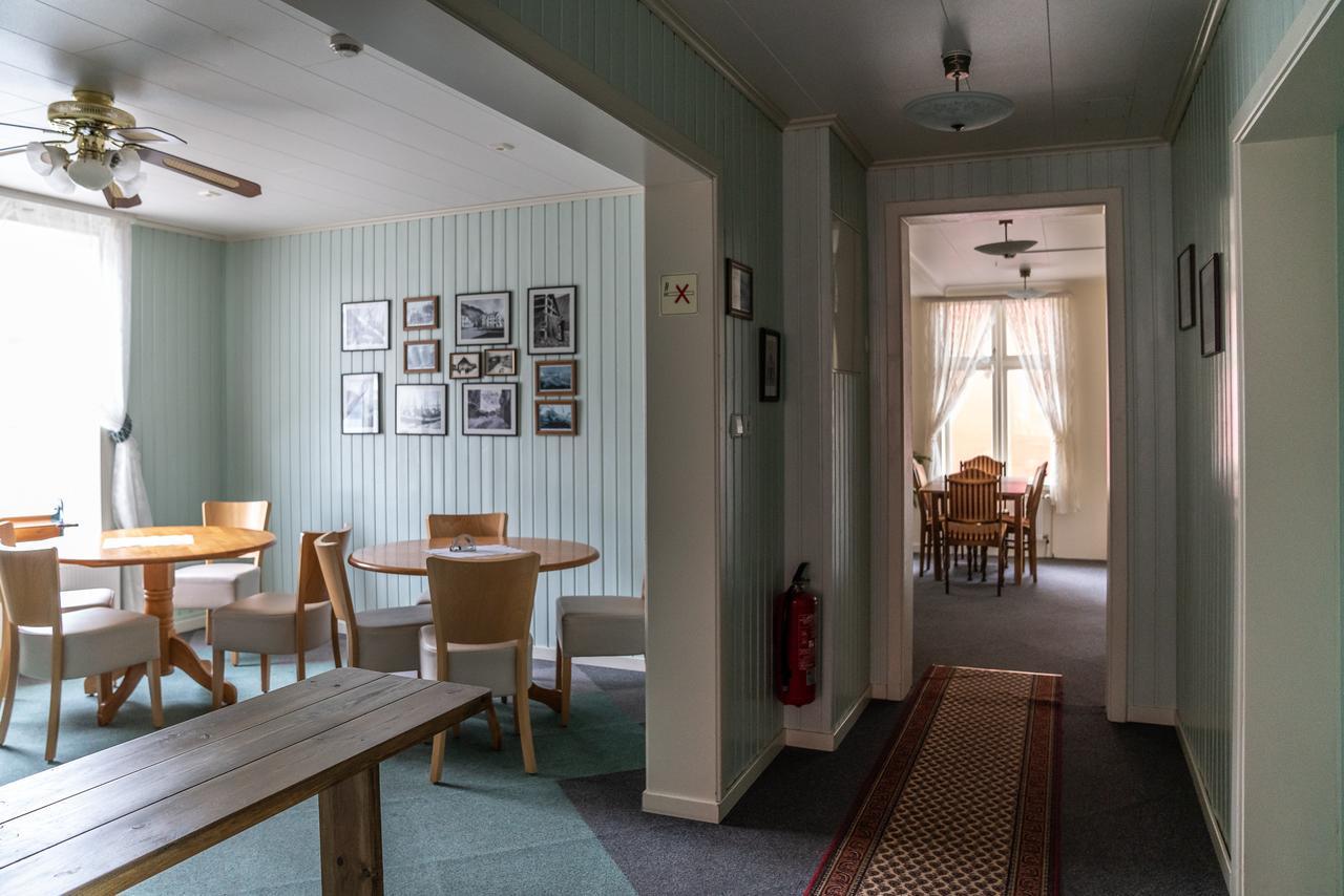 Guesthouse Gamla Ísafjörður Esterno foto
