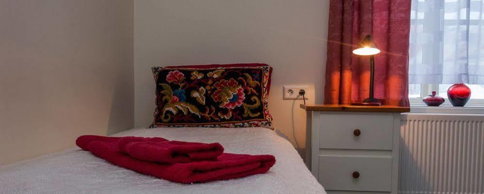 Guesthouse Gamla Ísafjörður Esterno foto
