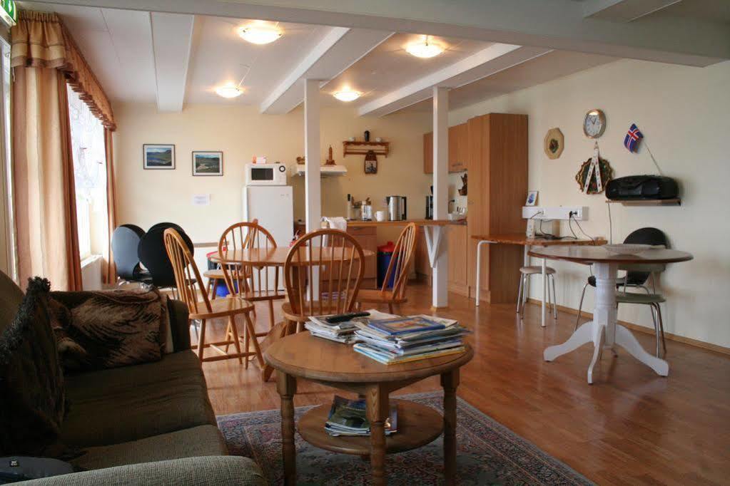 Guesthouse Gamla Ísafjörður Esterno foto